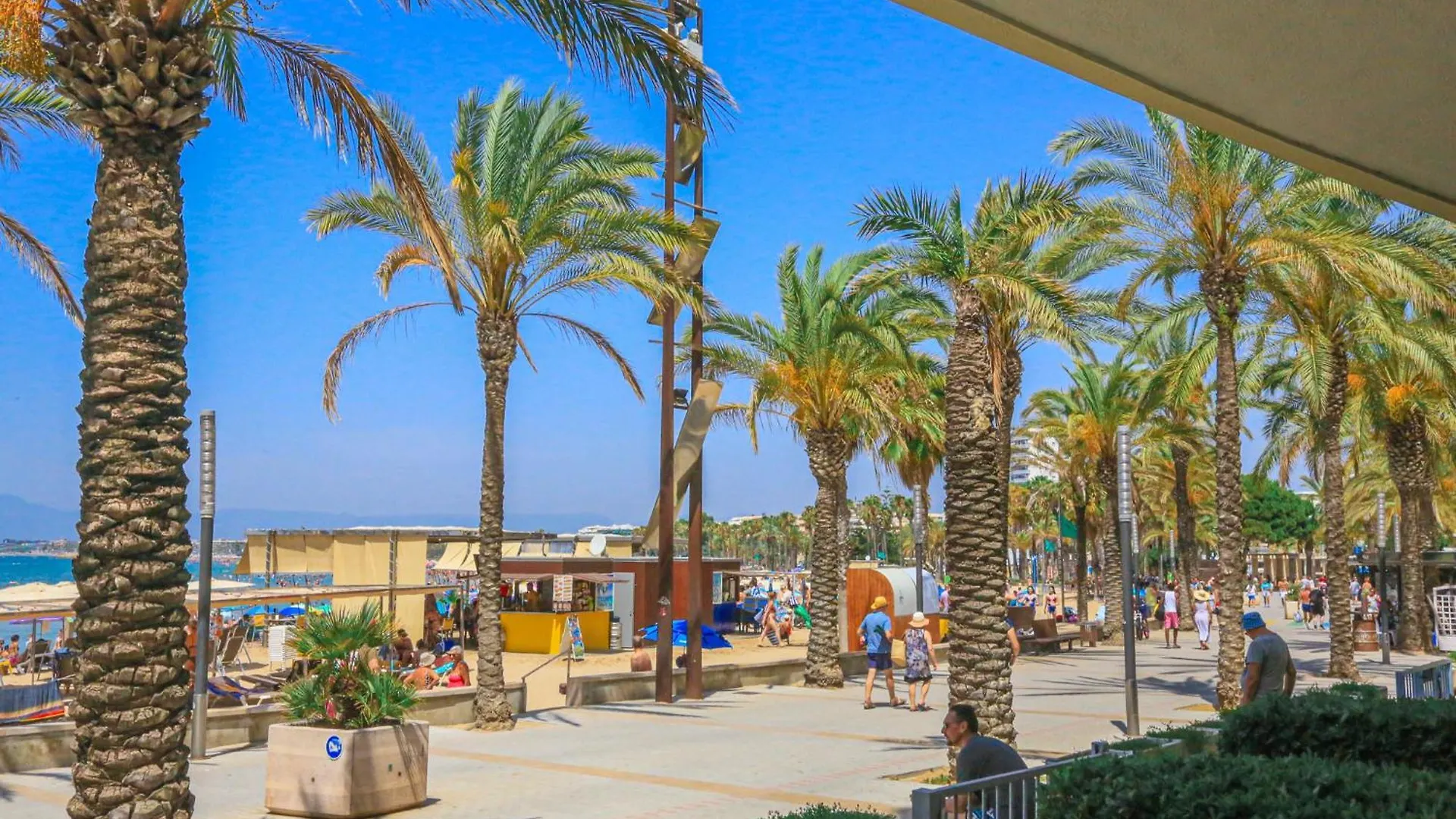 Litoral Costa Dorada - Bello Horizonte Only Families サロウ アパート